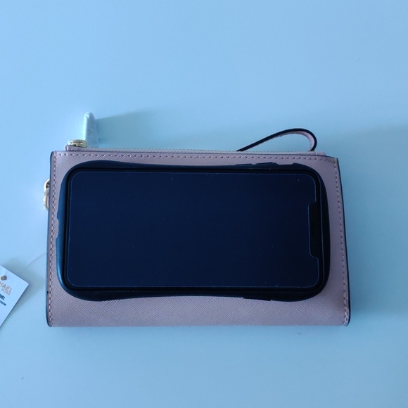 Michael Kors JST Large Double Zip Wristlet - Picture 7 of 8